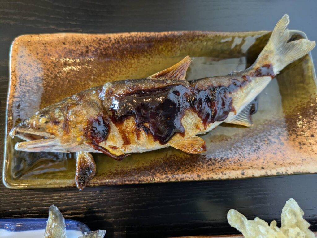 4品目は魚田。豆味噌が淡泊な若鮎にぴったり